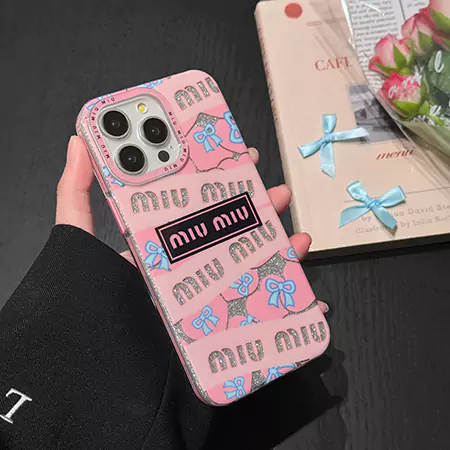 シャネルiphone15ケースツバキ