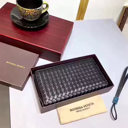 ヴェネタ 長財布 携帯入れ