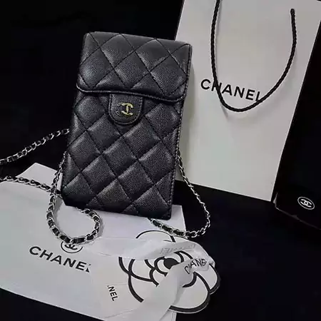 シャネル ショルダーバッグ