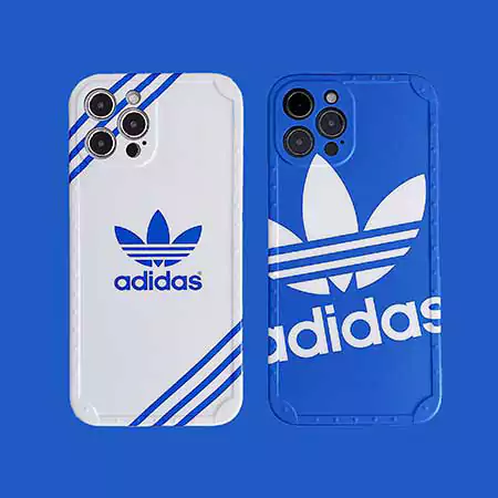 アディダス iPhone12スマホケース
