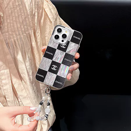 シャネルアイフォーン16ケース 白黒 チェック柄