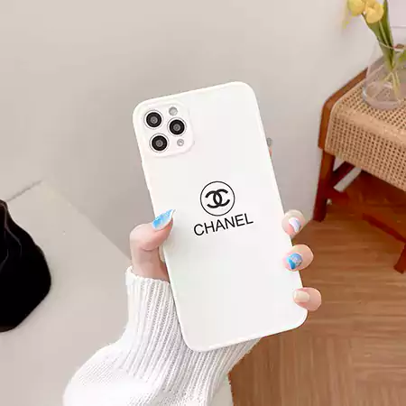 シャネル アイフォン 16純正ケース