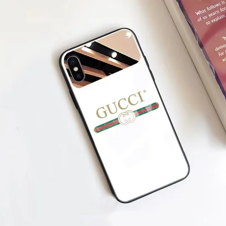 グッチ iphone 16 pro max  背面 ガラスカバー