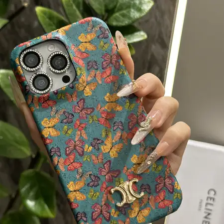 セリーヌ iphone 17ケース サフィアーノレザー