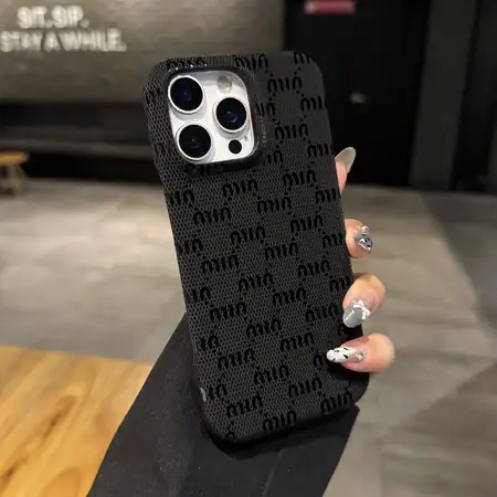 ミュウミュウiphone17オイルエッジケース