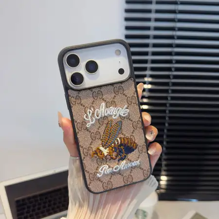 グッチ iphone17pro携帯ケース 蜂