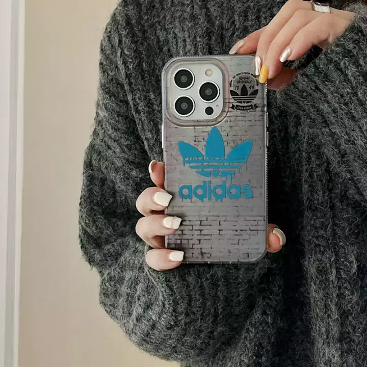 クローバー柄 携帯ケース adidas アイフォーン14plus