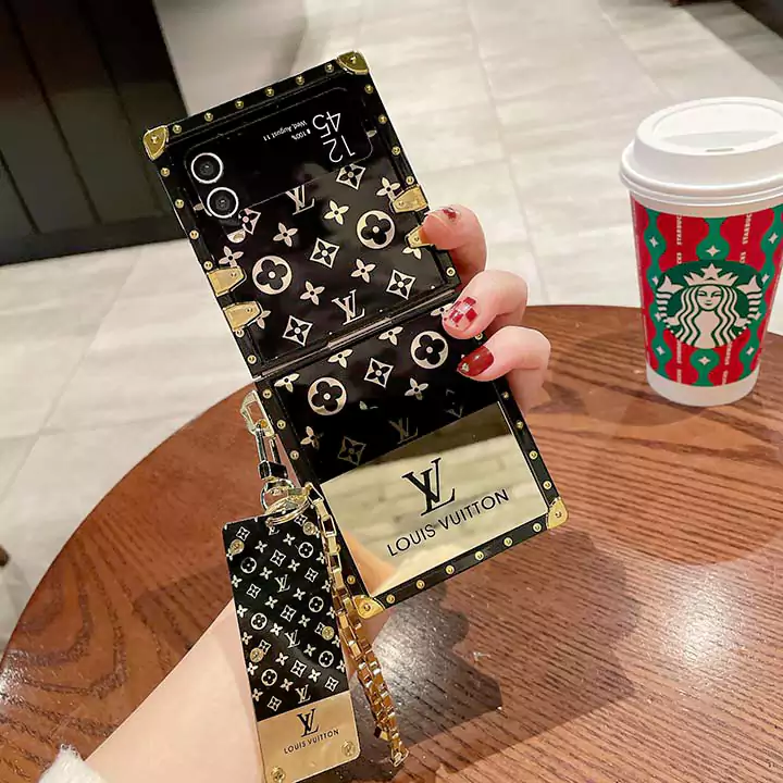 iphone14 pro max lv ペンダント付き 携帯ケース