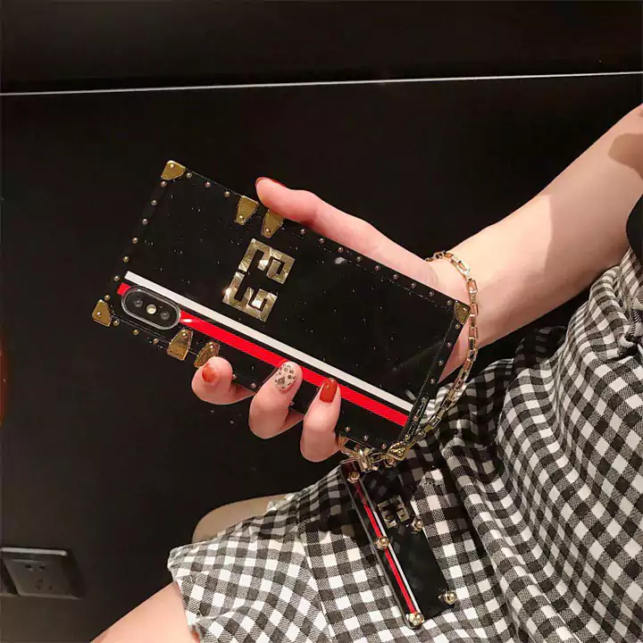 ジバンシー iphone15 plusケース モデル