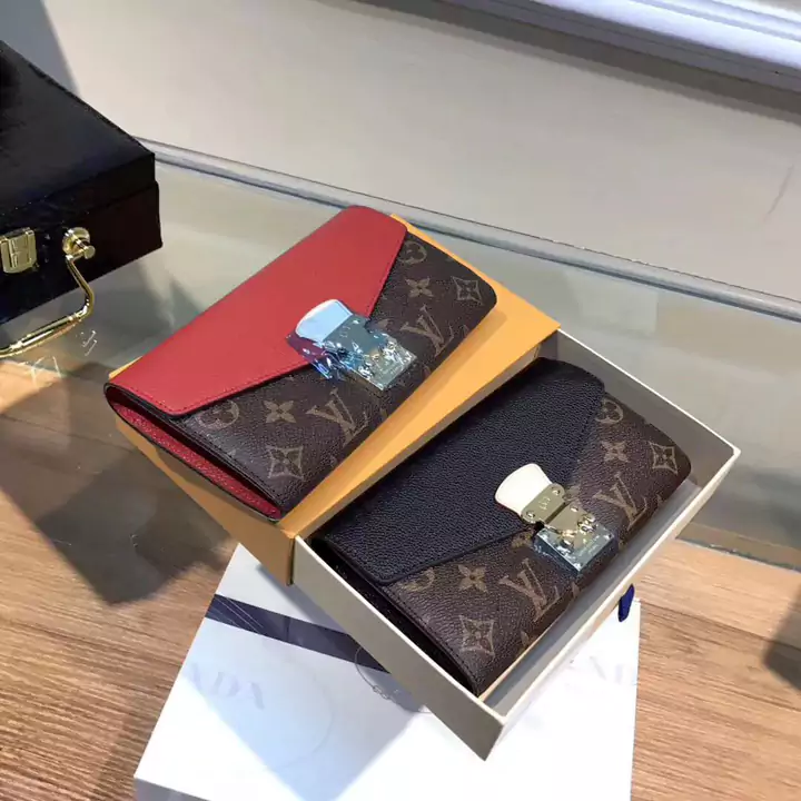 エンボス加工 LV iPhoneXR ケース