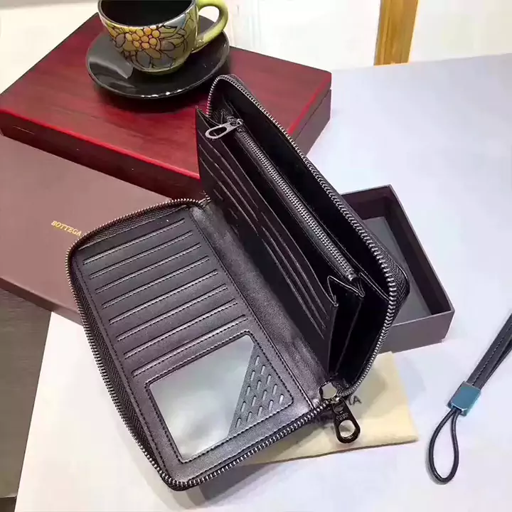 ボッテガヴェネタ 長財布 編込み