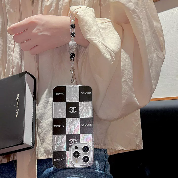 シャネルiphone 16カバー レーザー