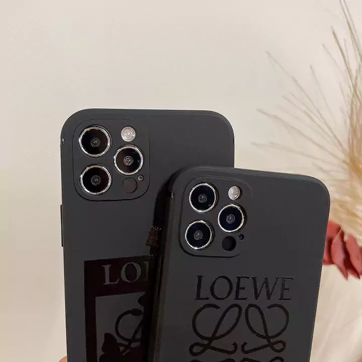 ロエベ iphone16 16proケースソフトTPU  Loewe字母プリント最安値ブラック全面保護 ロエベスマホケースブランドお揃い おしゃれ 流行り大人可愛いSC21101205