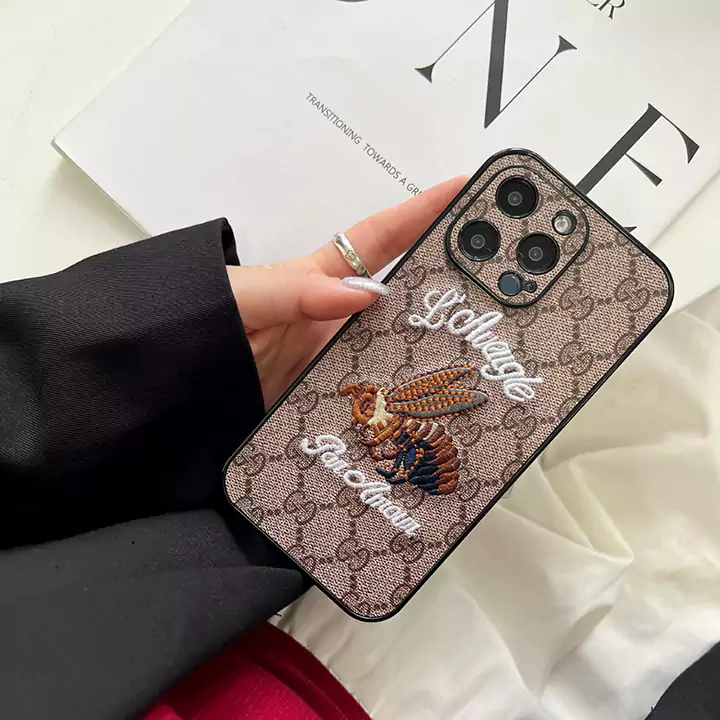 グッチiphone 16 proケース キャラクター